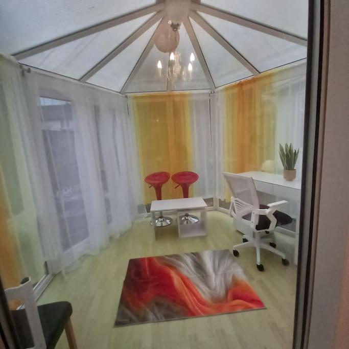 Golden Plush Suites - Beautiful Luxury 3 Bed House In Лестър Екстериор снимка